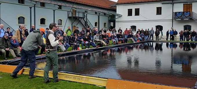 Stevie Munn casting at the EWF Germany 2016